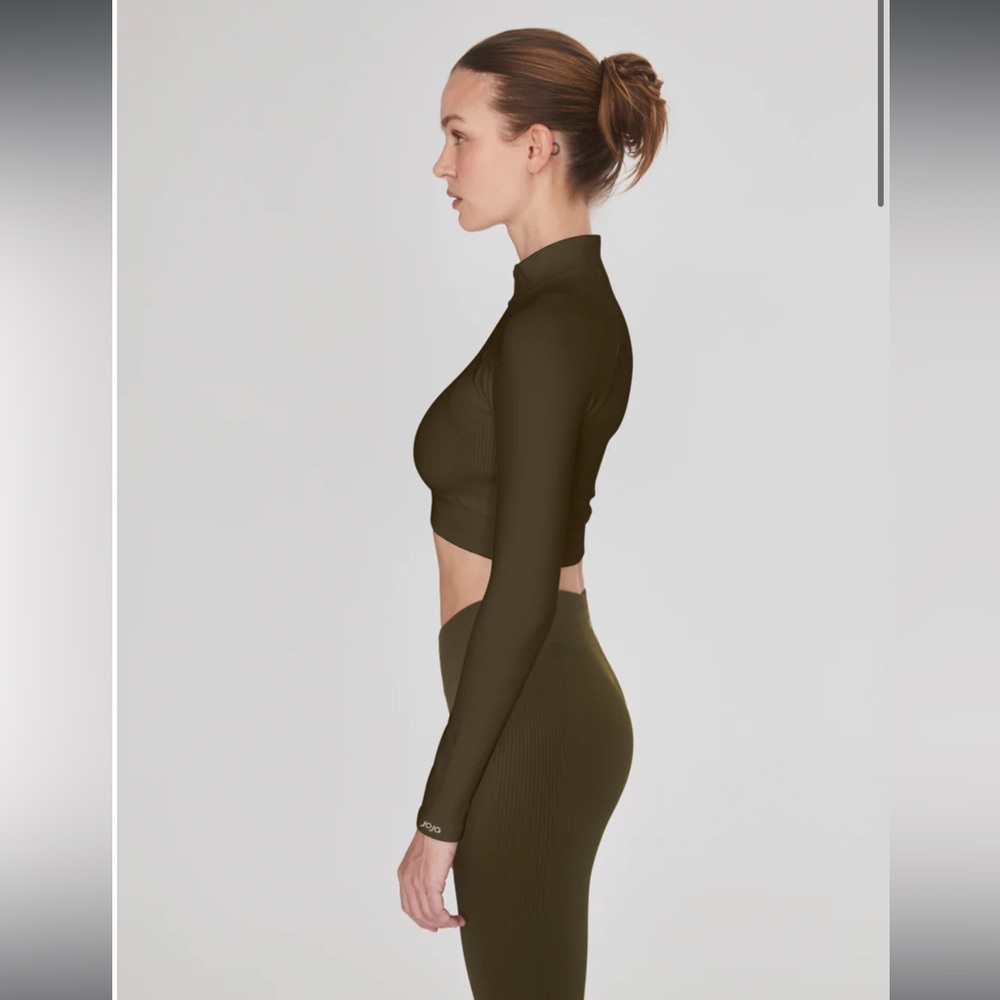 Joja Exhale Long Sleeve Cropped Layering Top in Army Green Size Small $85 Retail - Picture 5 of 9